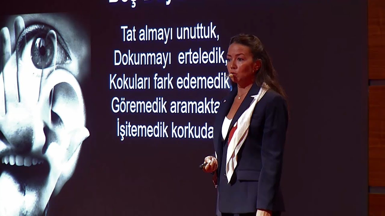 Ben Bu Sahneye 'Yabancıyım' | Meltem Pamirtan | TEDxTürk Eğitim Derneği U