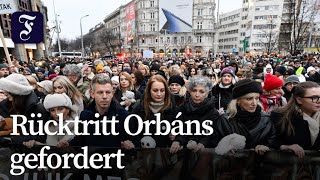 Missbrauchsskandal: Massenproteste in Ungarn