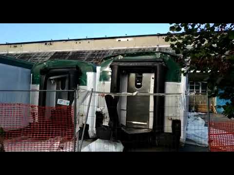 Altre 2 carrozze Trenord in attesa di essere demolite
