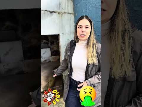 VEREADORA MAÍRA MOSTRA ESGOTO A CÉU ABERTO NO HOSPITAL DE JUQUITIBA NO GOVERNO WILLIAM SOARES
