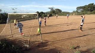 preview picture of video 'BOLA MURCHA EM CAETANOS BAHIA, Lagoa grande Futebol Clube.wmv'