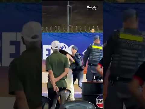 Mulher é presa após agredir uma policial militar com tapa em Barretos