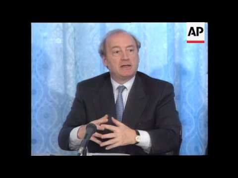 RUSSIA: FRENCH FOREIGN MINISTER VEDRINE MEETS IGOR IVANOV (2)