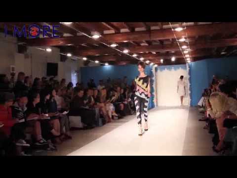 Collezione di contrasti per Paola Frani P/E 2013. Intervista e Sfilata (HD)