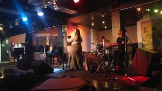 Wakrazulwa by Thandiswa Mazwai. Sang by Andiswa Maduna