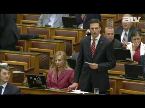 Heves szópárbaj a Házban -- nem állt fel a oligarcha-bizottság