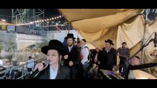 בחור הפלא בנצי קלצקין ‏במירון ‏בל״ג בעומר