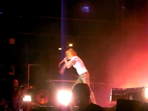 Paramore For A Pessimist Pretty Optomistic Live in Manila 030910.MP4