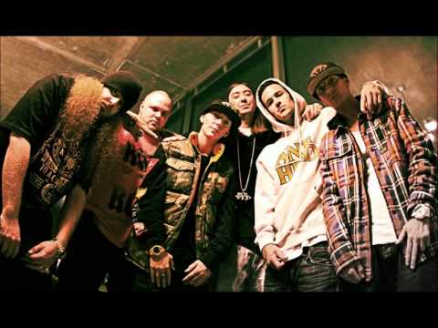 Yelawolf, Rittz, Big HUD & Young Stuggle [Slumerican] - Far From A Bitch (w/ Lyrics)