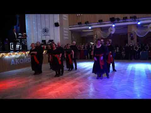 Jarní ples 2019 - Vystoupení super pokročilých manželských párů