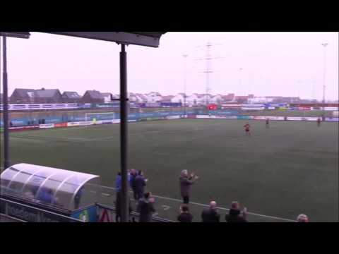 Joep van Geelkerken (UDI'19) scoort van eigen helft tegen OJC Rosmalen [Derde Divisie]