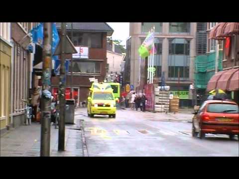 Ambulance 02-142 Leeuwarden met A1/A2 naar het Medisch Centrum Leeuwarden