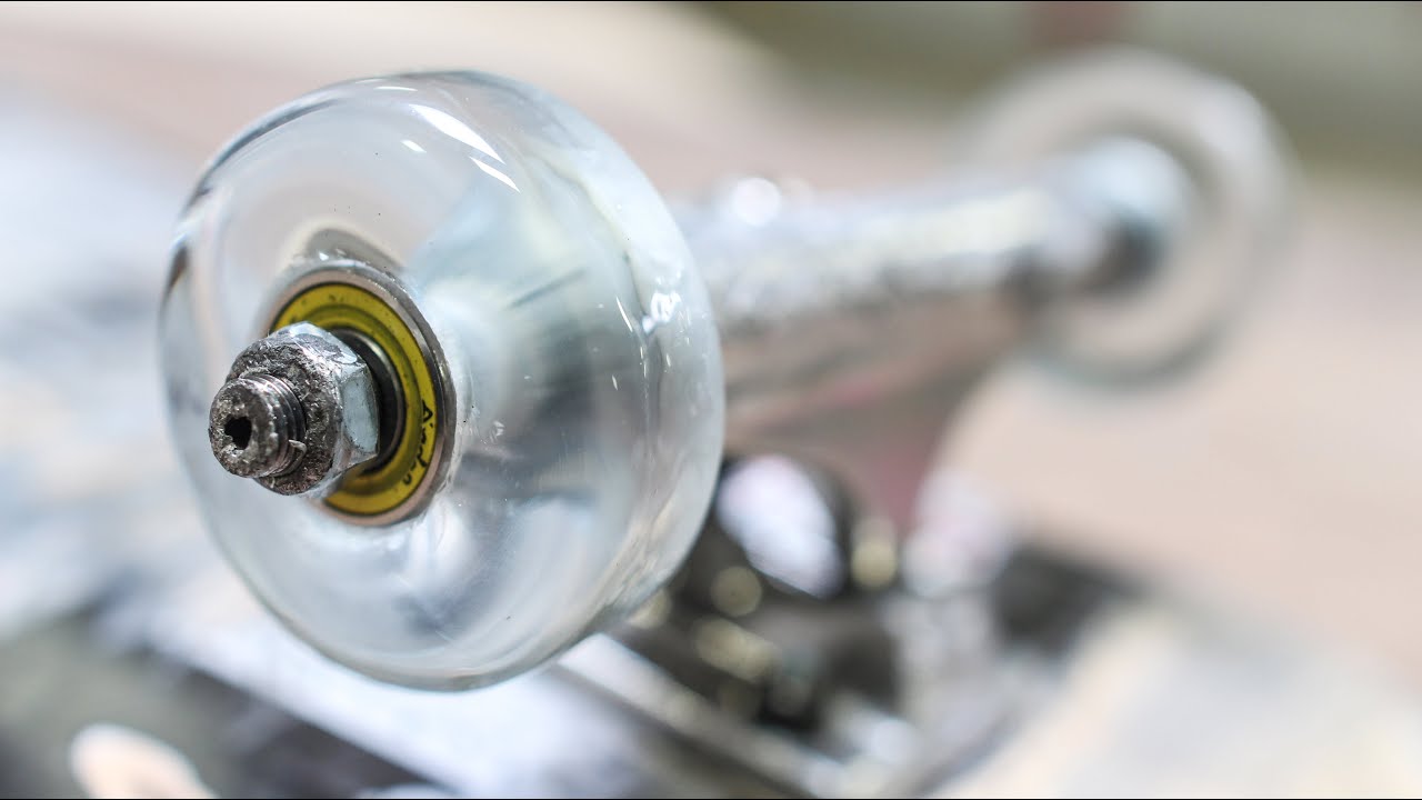 Patinando ruedas de cristal - John Hill