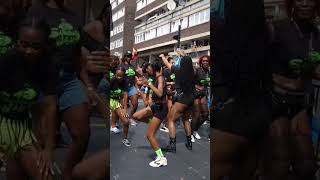 Download lagu notting hill carnival mp3