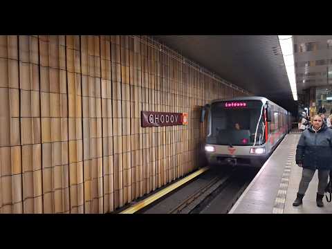 Metro na Lince C v useku Roztyly -  Budějovická