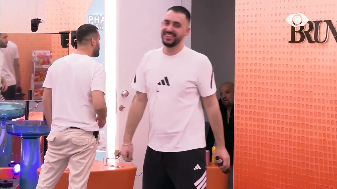 “S’ka lidhje fare me lojën…”/ Stenaldo shkon të bindë Ilirin të dalë nga tualeti: Mbaroi loja