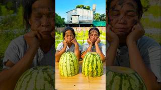 Download lagu Oh, where did the colorful marbles in my watermelon go? 🎈⚽🎱🏀🍉#Sakon Nakhon #hahahahaha mp3