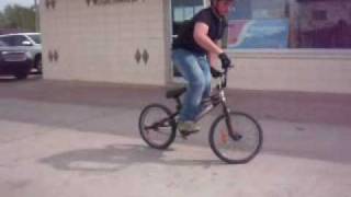 preview picture of video 'Beginner Street Bmx Riding'