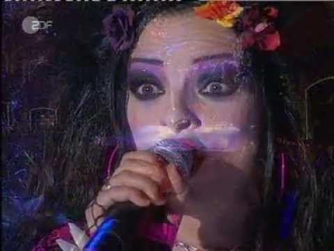 Nina Hagen - Like A Angel Passing Trough My Room