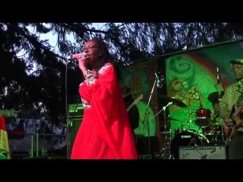 Carroll Thompson with Black Slate SNWMF June 22, 2014 whole show