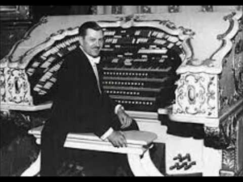 REGINALD FOORT - "BLUE DANUBE WALTZ" - Paramount Theatre New York - 1935