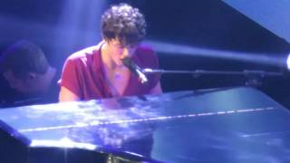 Another World - Bradley Simpson (The Vamps) en el O2 Arena Londres
