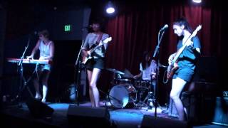 La Luz - I Wanna Be Alone - 2013-07-24