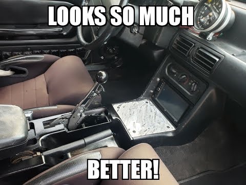 Budget foxbody gets c4 shifter install and center console