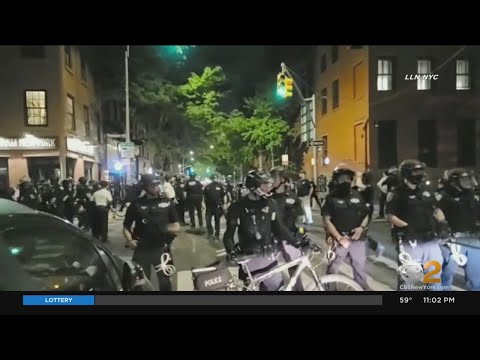 Parties Getting More And More Raucous Inside Washington Square Park