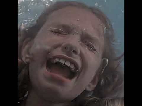 A lanterna tá quebranda 💀😂