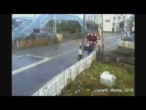 12 of most dangerous level crossings near-misses