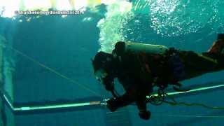 preview picture of video '01 03 2014 Zwembadoefening duikers brandweer Heerde'