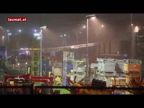 Fünf Feuerwehren bei Brand in einem Unternehmen in Grieskirchen im Einsatz