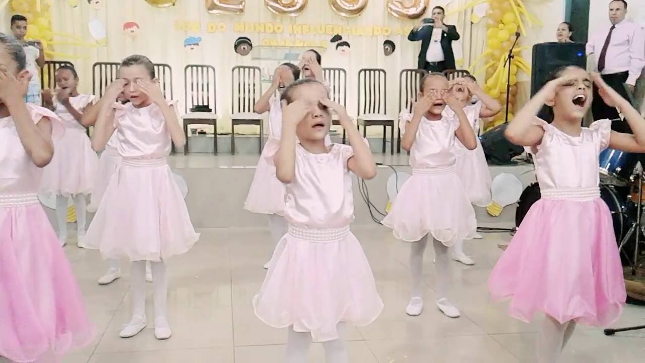 Nos Braços do Pai -  Ministério de Dança Adonai