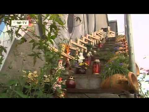 Trauma Loveparade - ein Jahr nach dem Unglück von Duisburg | Politik direkt