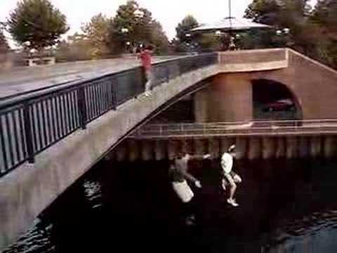 Sprung von der Amalienbrücke Oldenburg 2