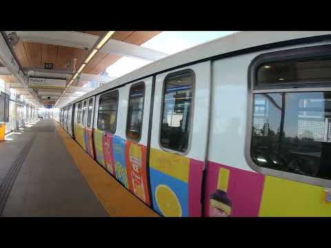 [4K/60 FPS] Mk II leaving Burquitlam Station | Millennium Line | Skytrain