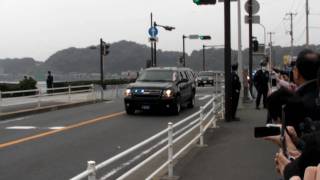 preview picture of video 'president Obama's motorcade leaving Kamakura オバマ大統領の車列'