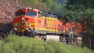 preview picture of video 'Two BNSF Schemes Pulling CSX Out Of Cumberland'