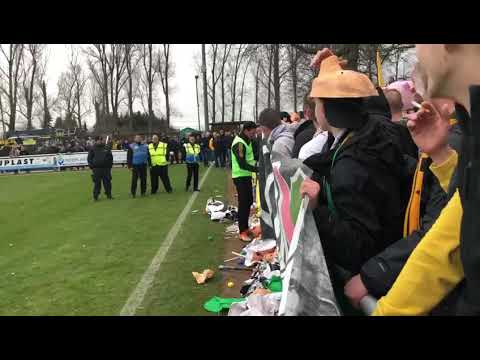 Aldenhoven gegen alemannia feier mit Mannschaft jakusch bei den Fans Halbfinale wir kommen