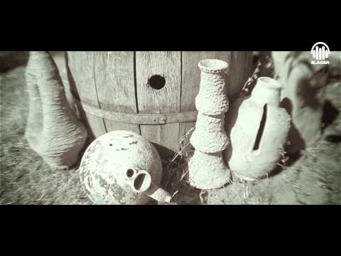 Roberto - Nem kell póráz (Anyós dal) (Official Music Video)