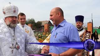 У входа в храм Спаса Нерукотворного появилась скульптура.