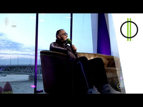 Maradunk végig - Közös bulislágert írt Charlie és Curtis