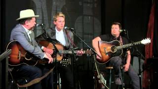 Tom Brosseau & Sean Watkins with John C Reilly - Who's Gonna Shoe - Live at McCabe's