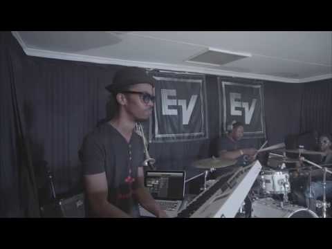 Illustrious Ettique Band Performance at COPA - Rihanna/Snoop Dogg