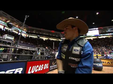 Emilio Resende puts up 89.50 points on Crack The Whip