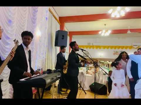 Tesfu Debesay eritrean music live hot Tigrina gayla  Wedding ትግርኛ  መጸለል ጓይላ