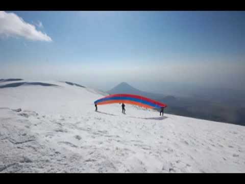 Արյունոտ դրոշ Aryunot Drosh