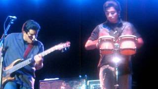 Los Lonely Boys &amp; Shawn Garza - 16 Monkeys 7-28-11