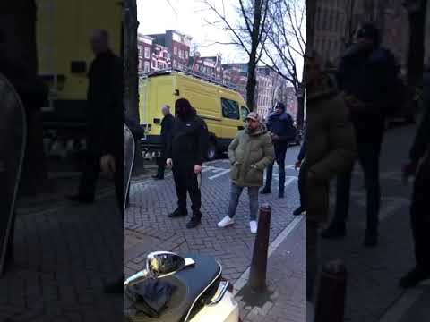 ouwe penoze num van deze toprapperssss oa  Sepa  Mocro OKEE DANN  met mij in mijn buurt  hihihi